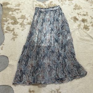 VICI Promesa Blue Paisley, Size Medium NWT